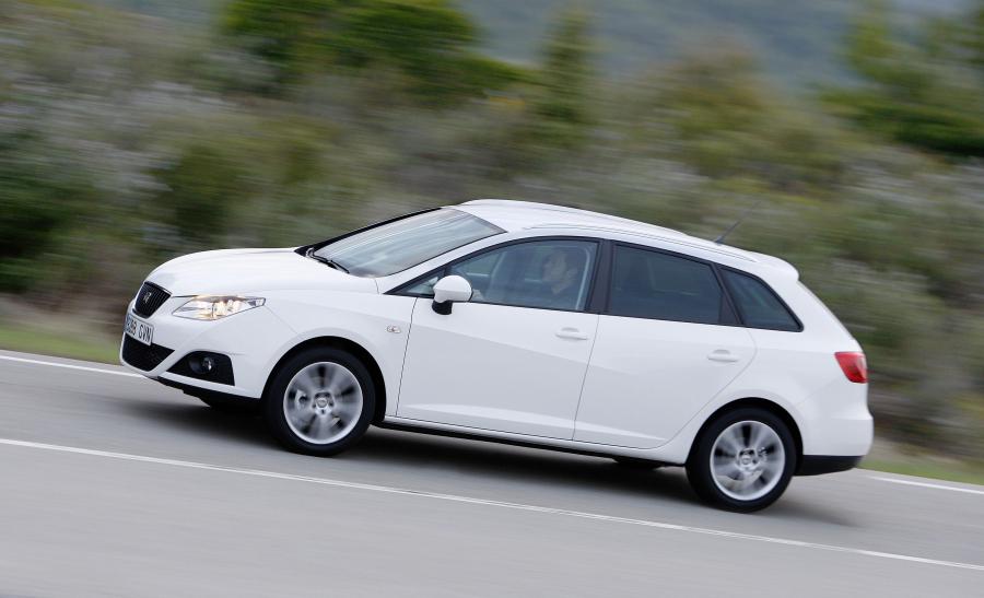  Seat Ibiza ST 2010 года  (фото 43 из 102)